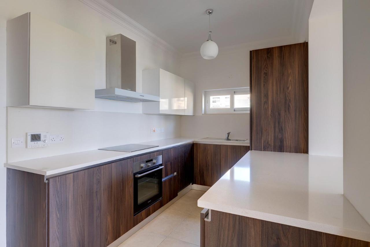 Seafront Lux Apart Inc Pool, Upmarket Area Sliema Bagian luar foto