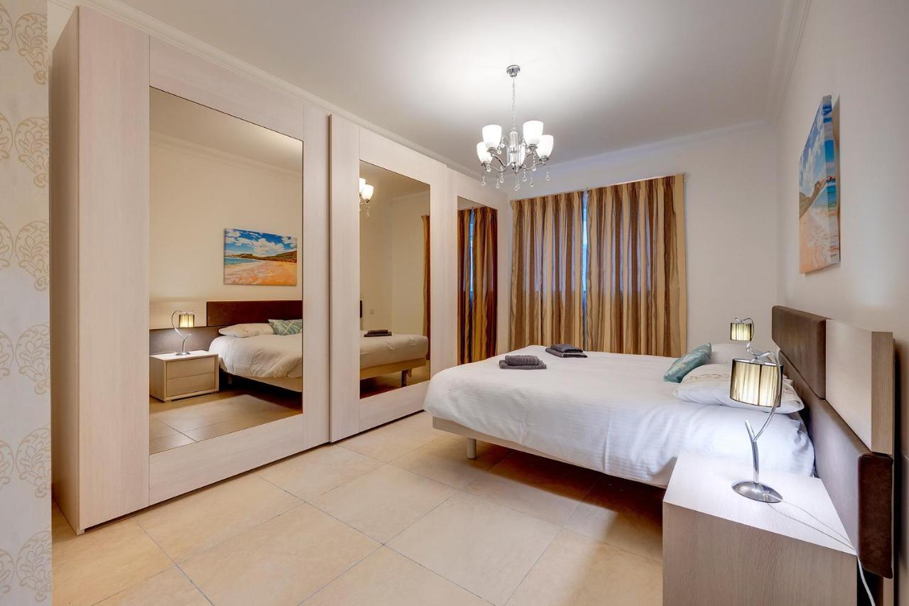 Seafront Lux Apart Inc Pool, Upmarket Area Sliema Bagian luar foto