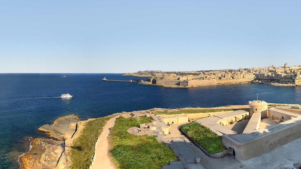 Seafront Lux Apart Inc Pool, Upmarket Area Sliema Bagian luar foto