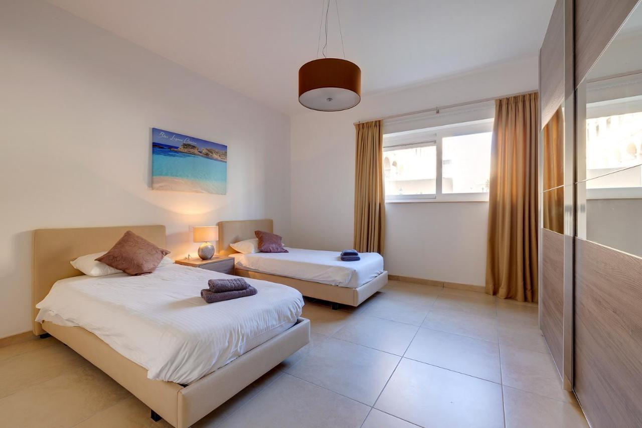 Seafront Lux Apart Inc Pool, Upmarket Area Sliema Bagian luar foto