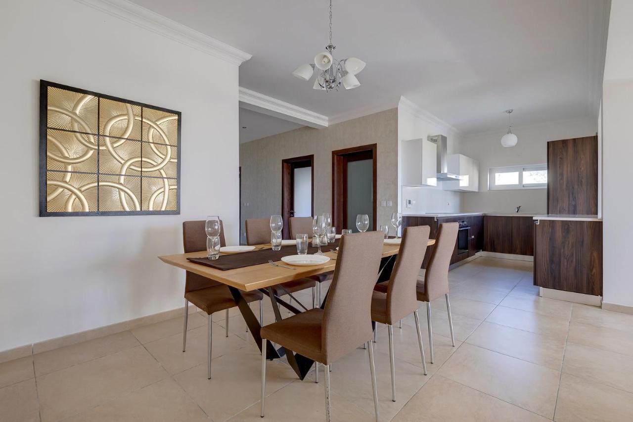 Seafront Lux Apart Inc Pool, Upmarket Area Sliema Bagian luar foto