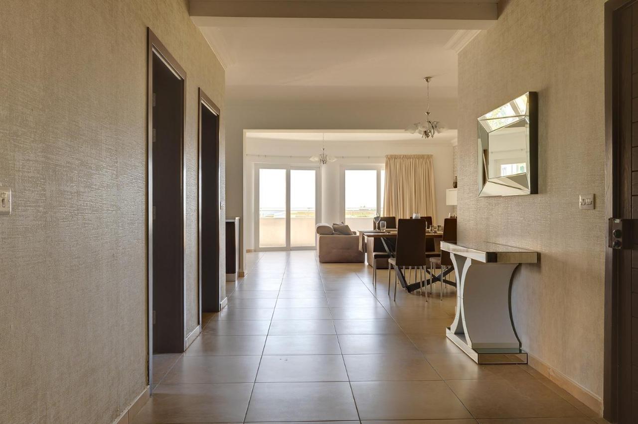 Seafront Lux Apart Inc Pool, Upmarket Area Sliema Bagian luar foto
